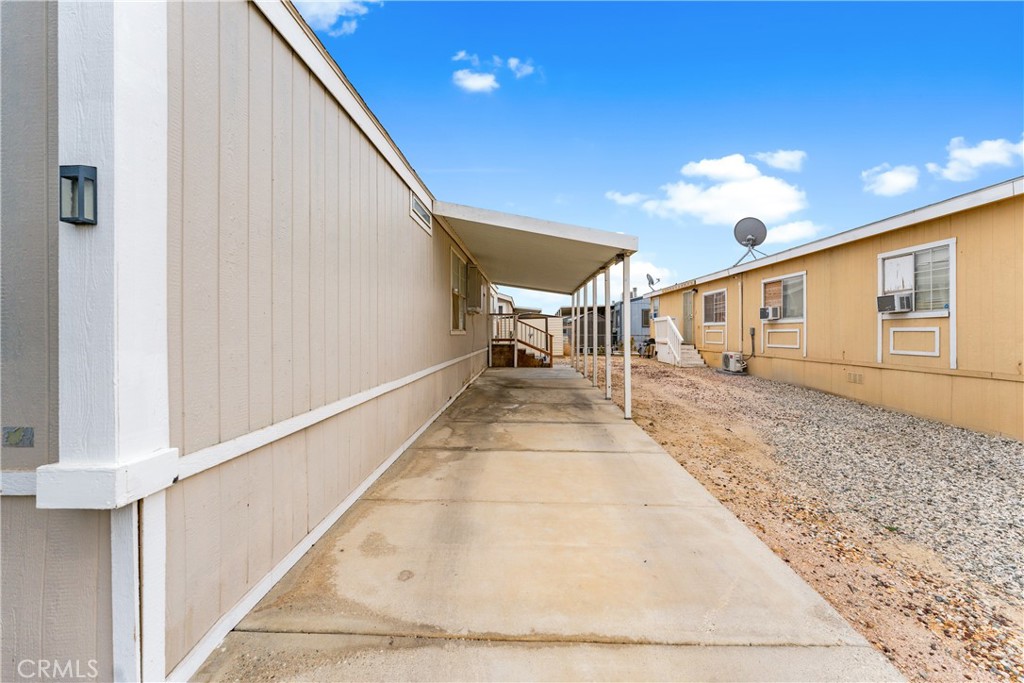 1550 20th West Spc 84 Property Photo 3