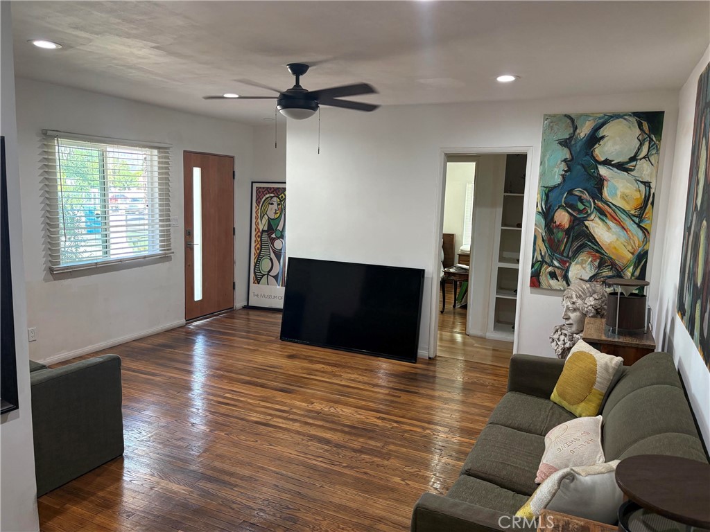 8441 Rincon Avenue Property Photo 5
