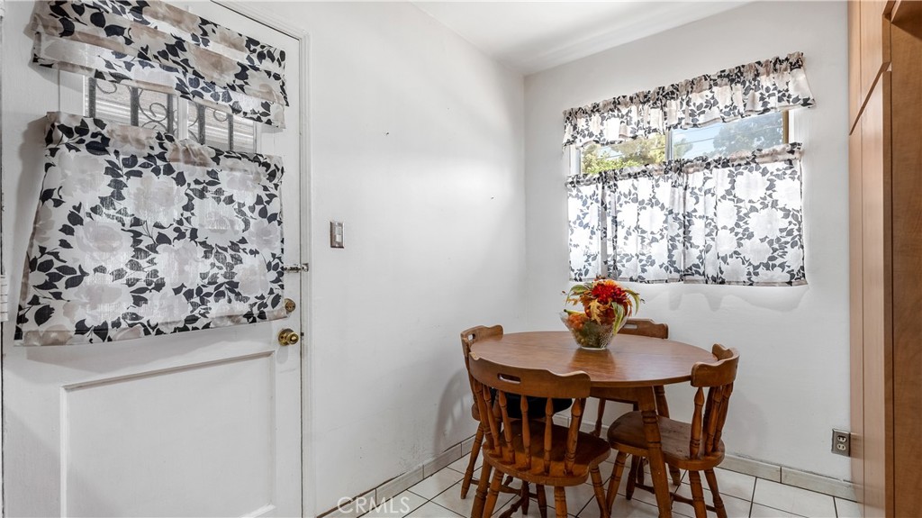 5274 S Slauson Property Photo 4