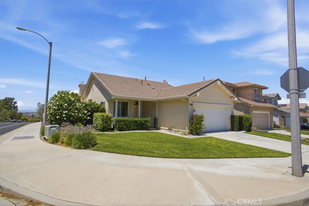 20223 Gratland Property Photo 1