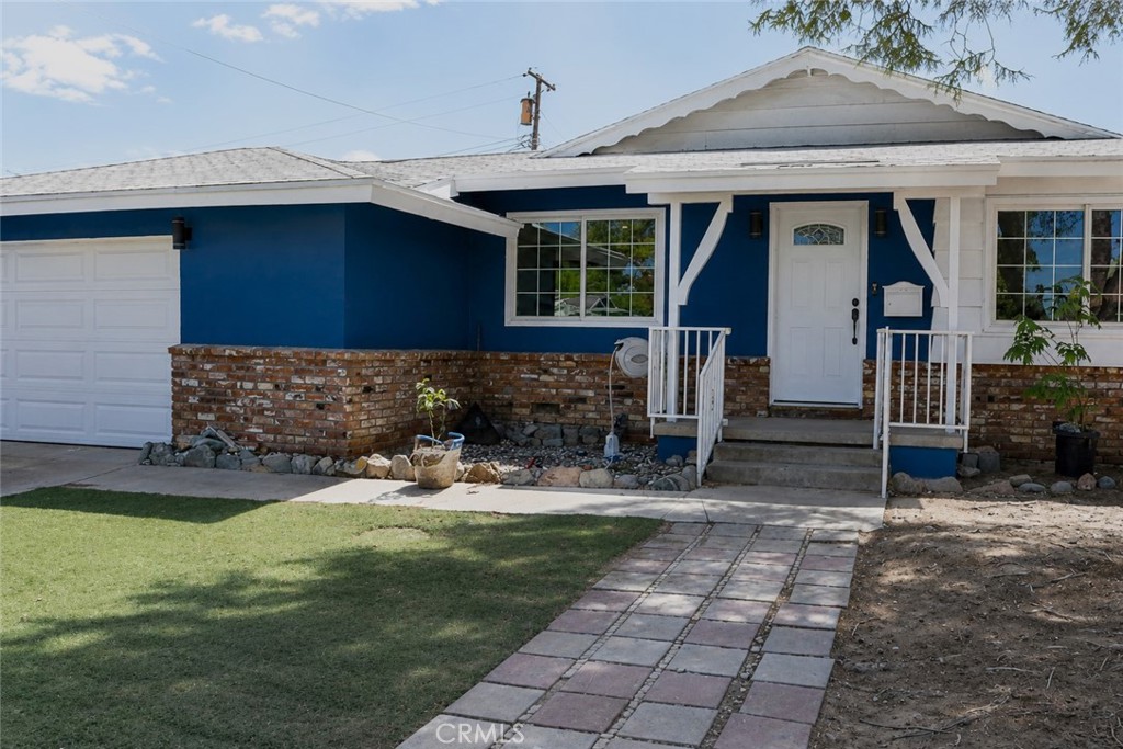 44220 Kirkland Property Photo 2