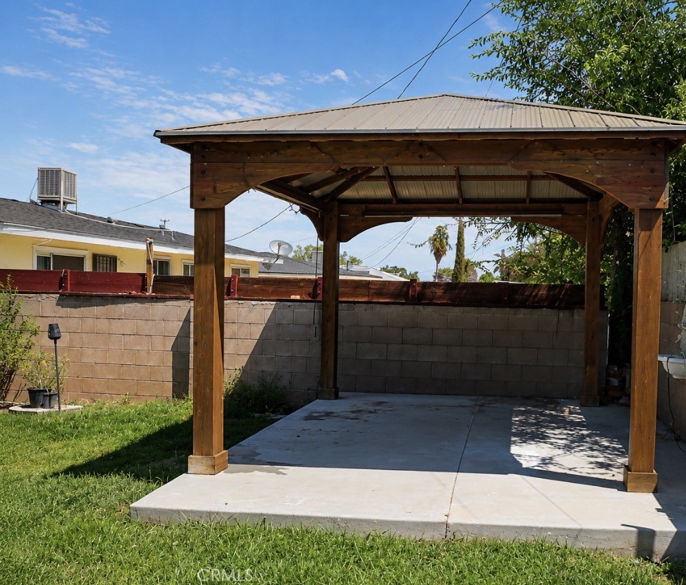 44220 Kirkland Property Photo 4