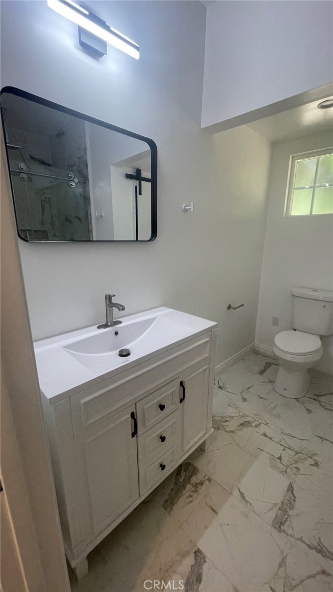 16023 Wyandotte Street Property Photo 12