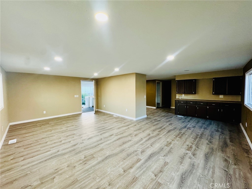 14035 Rosedale Highway Property Photo 5