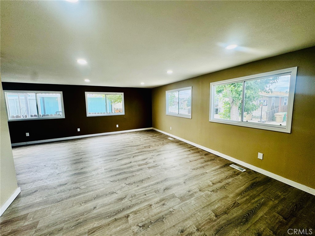 14035 Rosedale Highway Property Photo 6