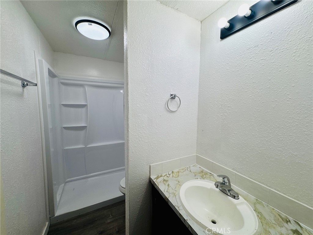 14035 Rosedale Highway Property Photo 11