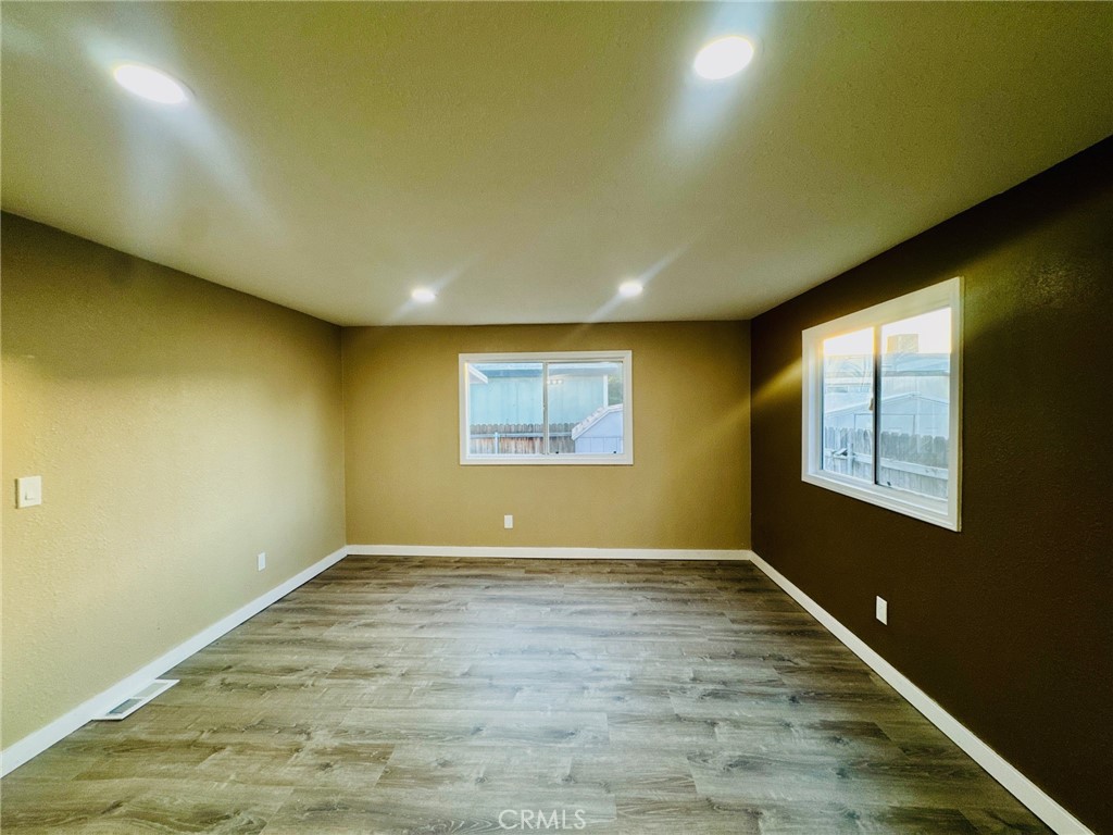 14035 Rosedale Highway Property Photo 12