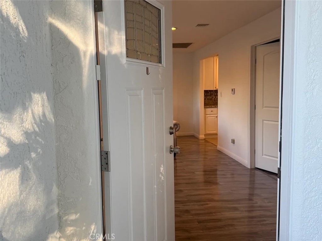 22522 Clarendon Property Photo 5