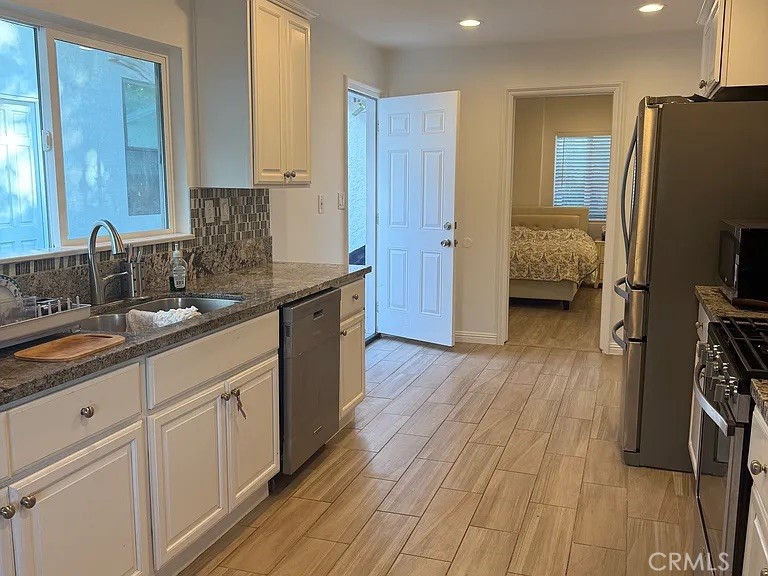 22522 Clarendon Property Photo 6