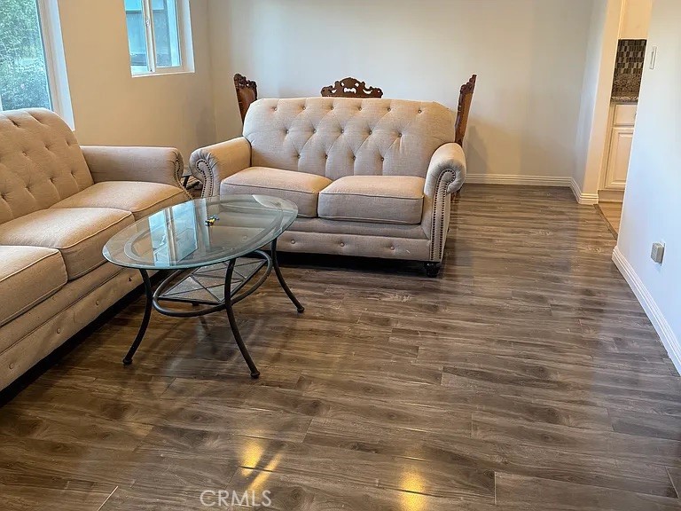 22522 Clarendon Property Photo 12