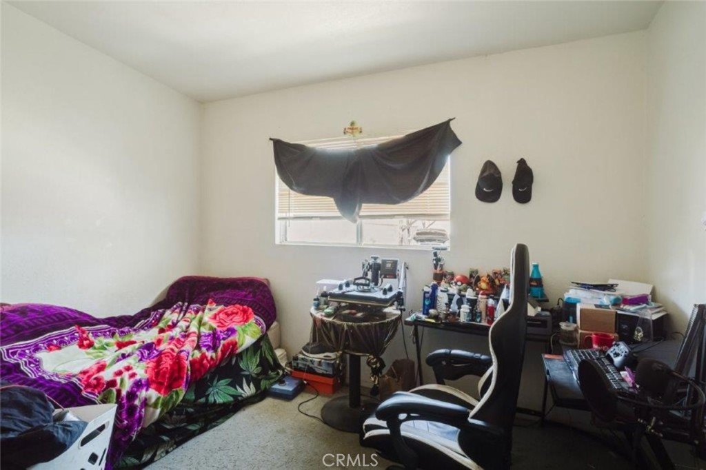 2001 Oak Street Property Photo 10