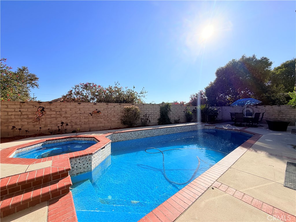20350 Calhaven Property Photo 1