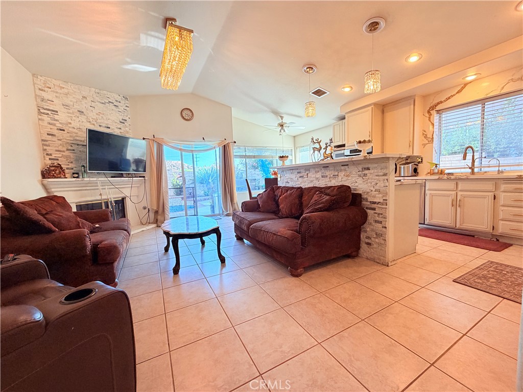 20350 Calhaven Property Photo 7