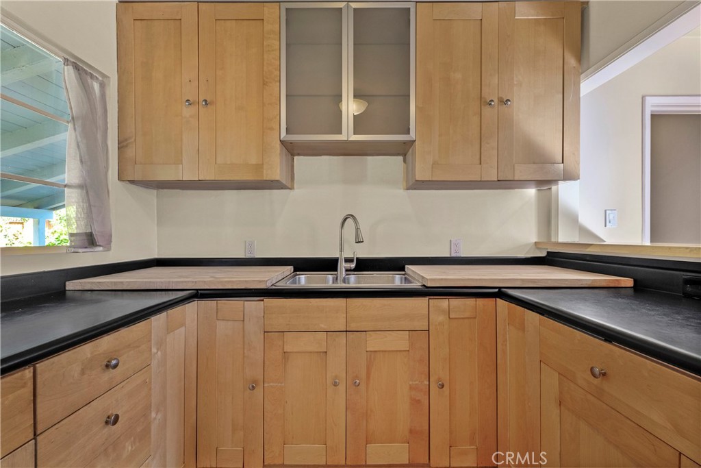 17455 Bullock Street Property Photo 6