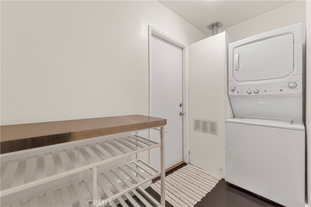 17455 Bullock Street Property Photo 15