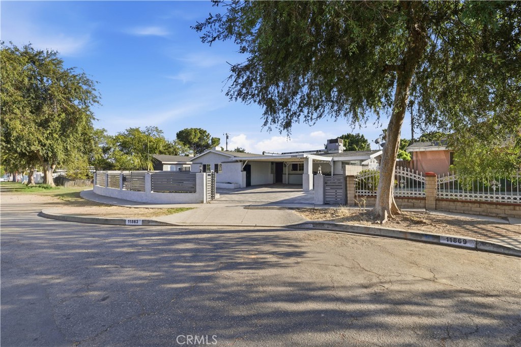 11863 Phillippi Avenue Property Photo 1