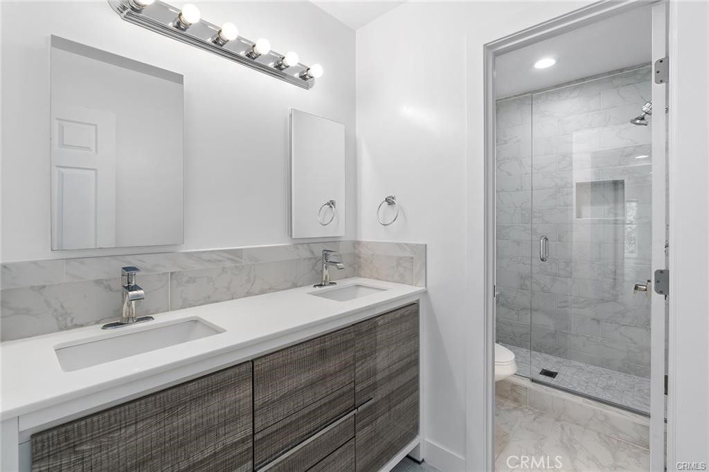 23401 Park Sorrento 34 Property Photo 14