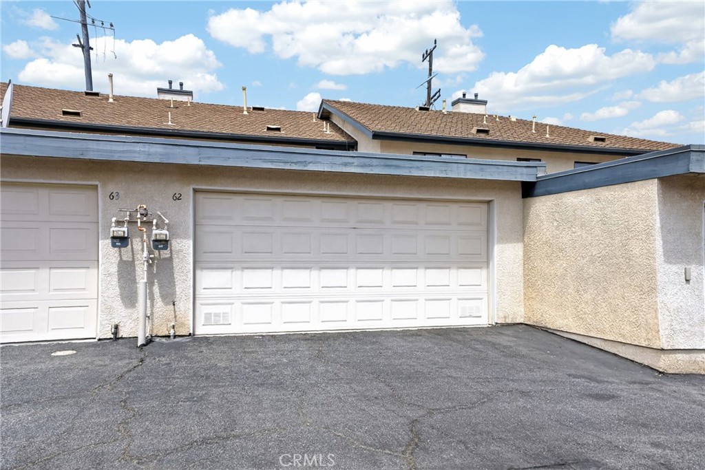 15230 Roxford St 62 Property Photo 29