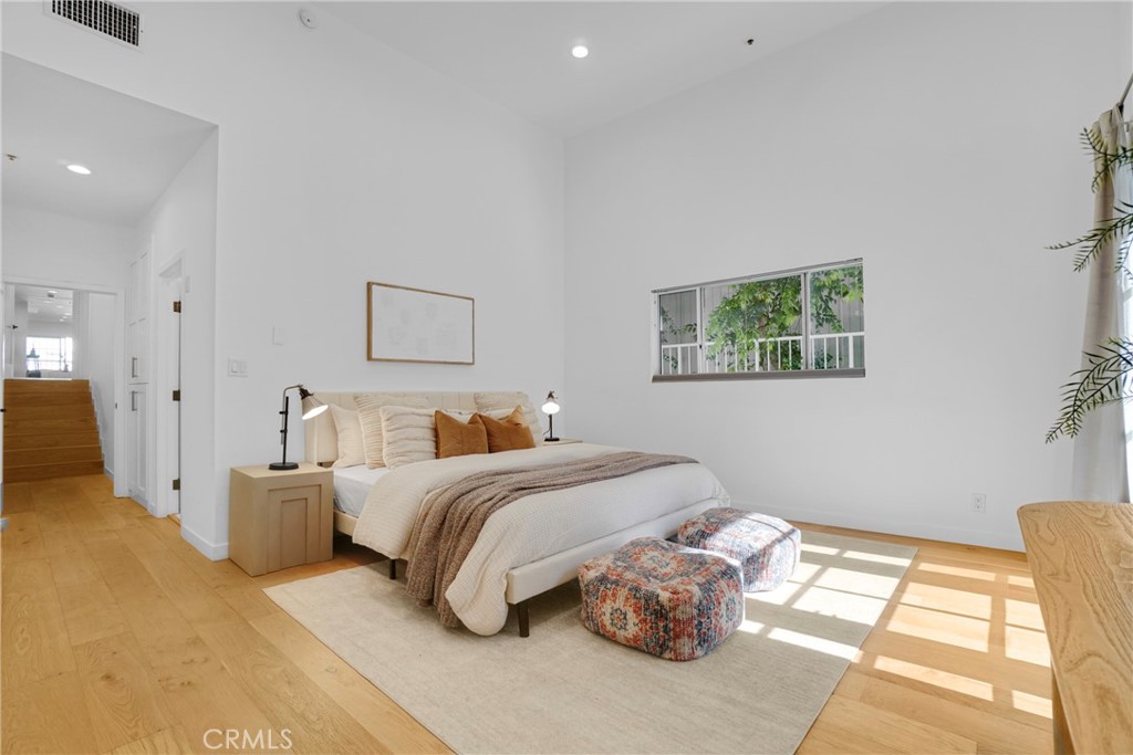 1871 Greenfield Avenue 102 Property Photo 12