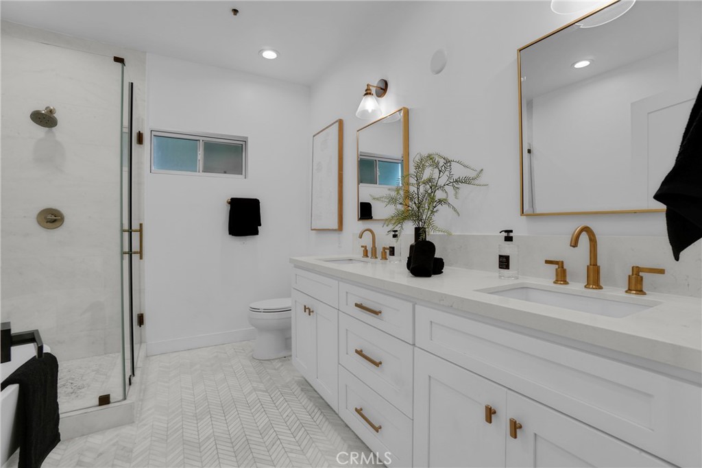 1871 Greenfield Avenue 102 Property Photo 14