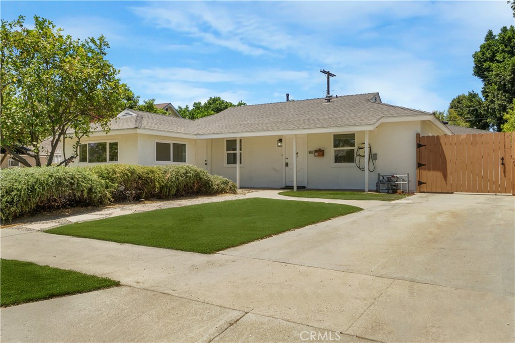 7337 Caldus Avenue Property Photo 2