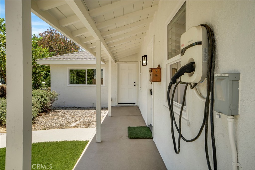 7337 Caldus Avenue Property Photo 5