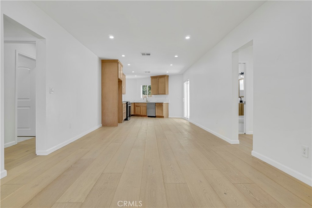 7337 Caldus Avenue Property Photo 6