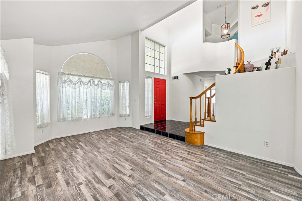 40060 Castana Property Photo 5