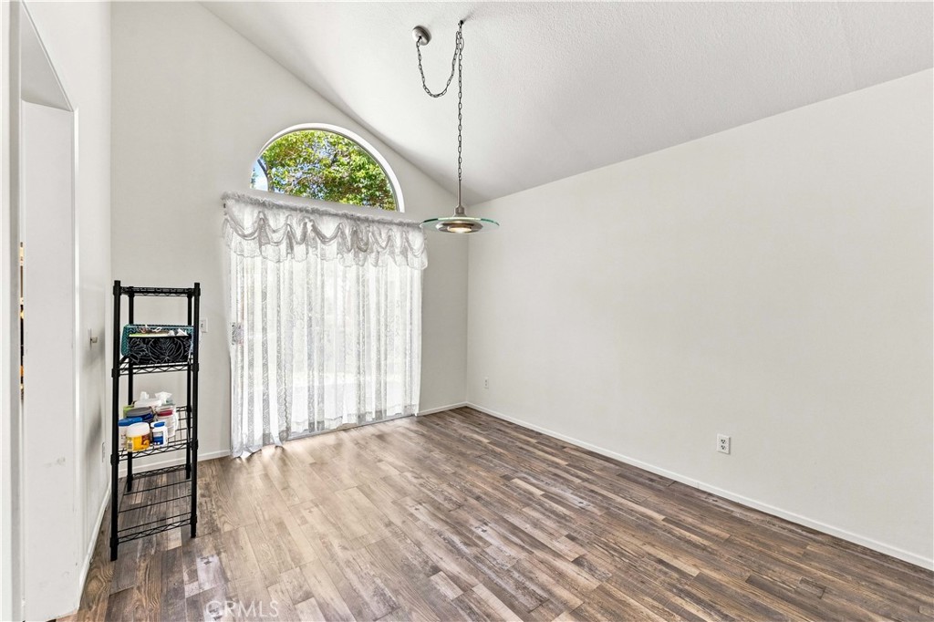 40060 Castana Property Photo 7
