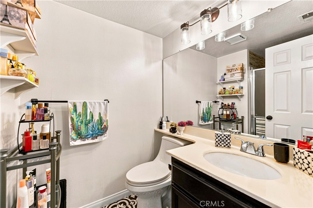 40060 Castana Property Photo 24