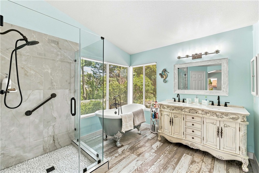 40060 Castana Property Photo 33