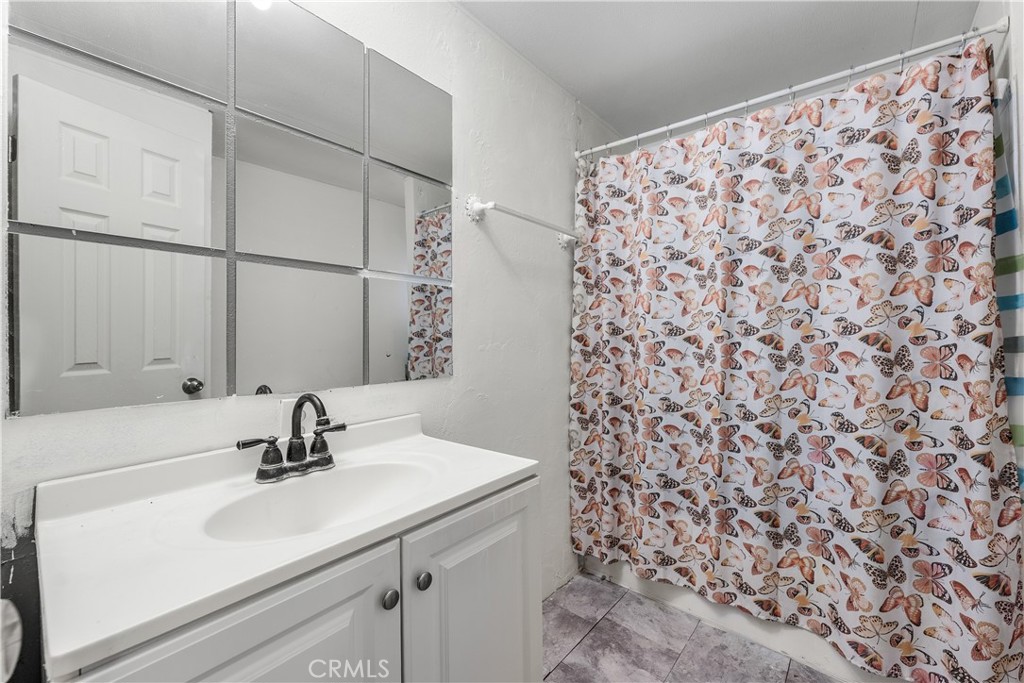 18540 Soledad Canyon 124 Property Photo 11