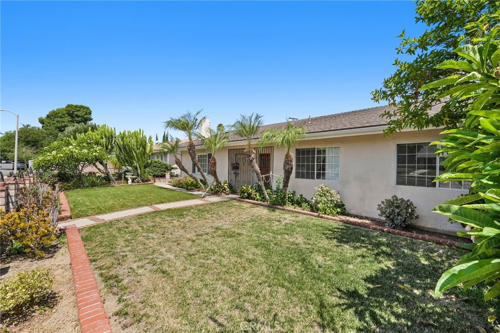 22427 Vanowen Property Photo 4