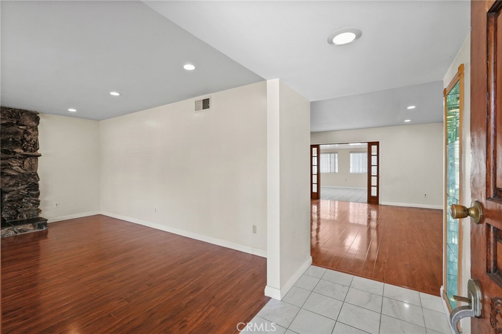 22427 Vanowen Property Photo 7