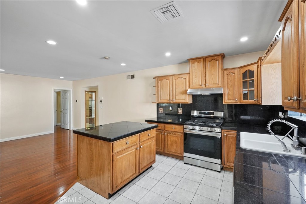 22427 Vanowen Property Photo 17