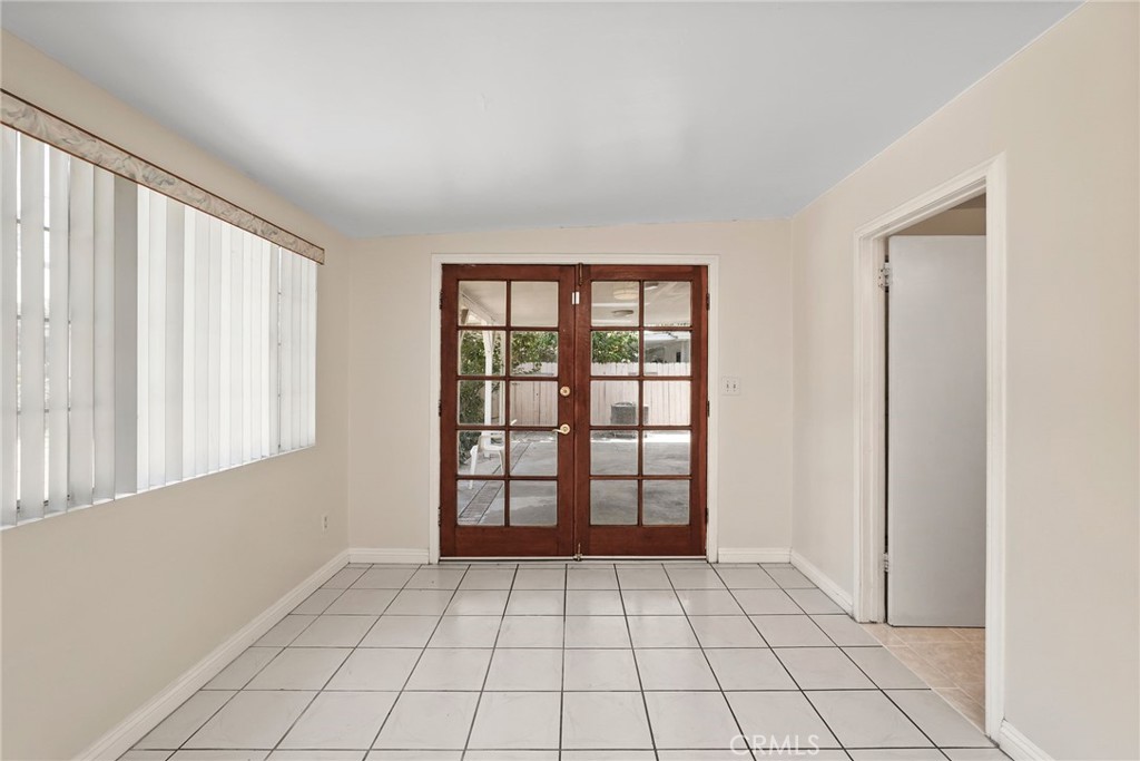 22427 Vanowen Property Photo 23
