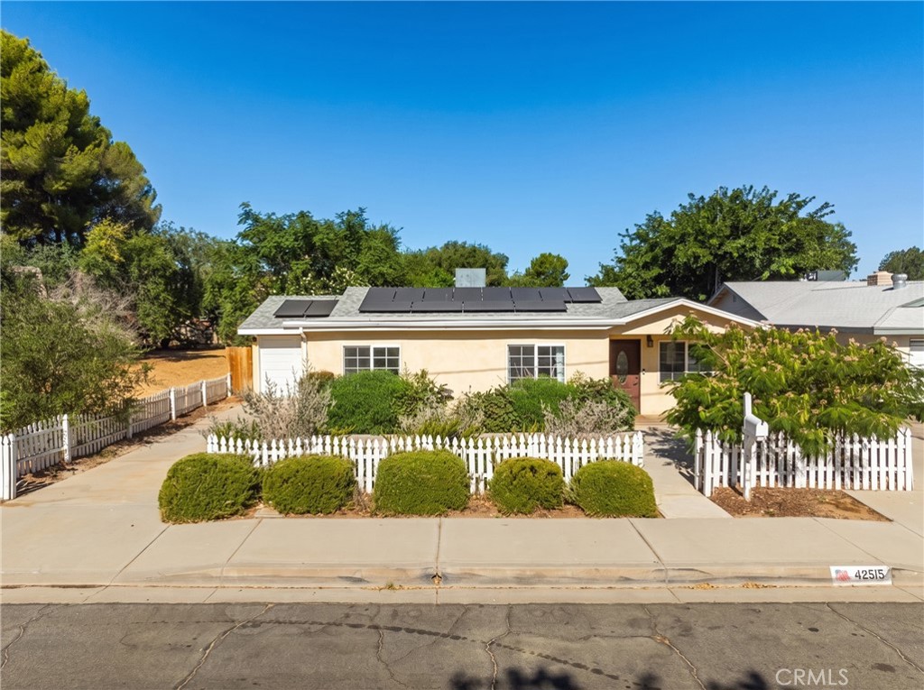42515 52nd W Property Photo 2