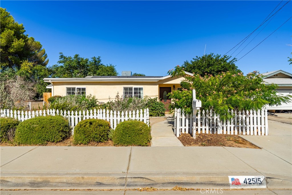 42515 52nd W Property Photo 4
