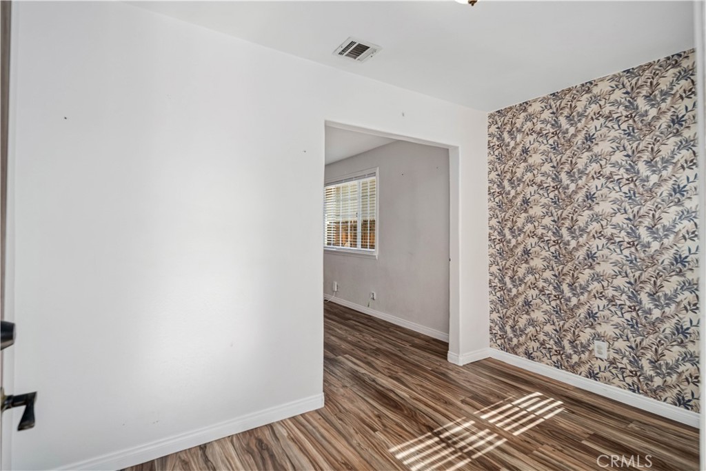 42515 52nd W Property Photo 6