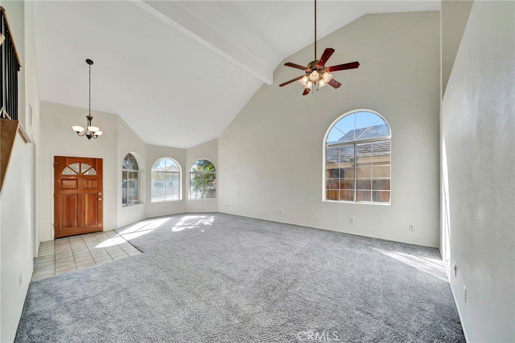 1009 Heatherfield Property Photo 4