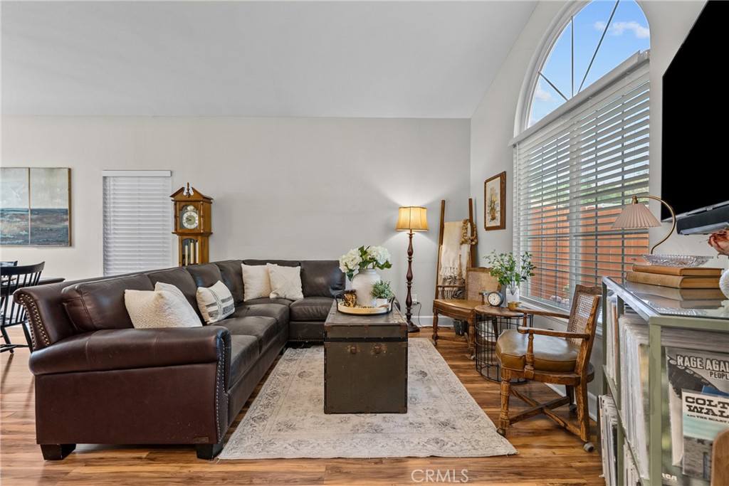 24510 Apple St. Property Photo 3