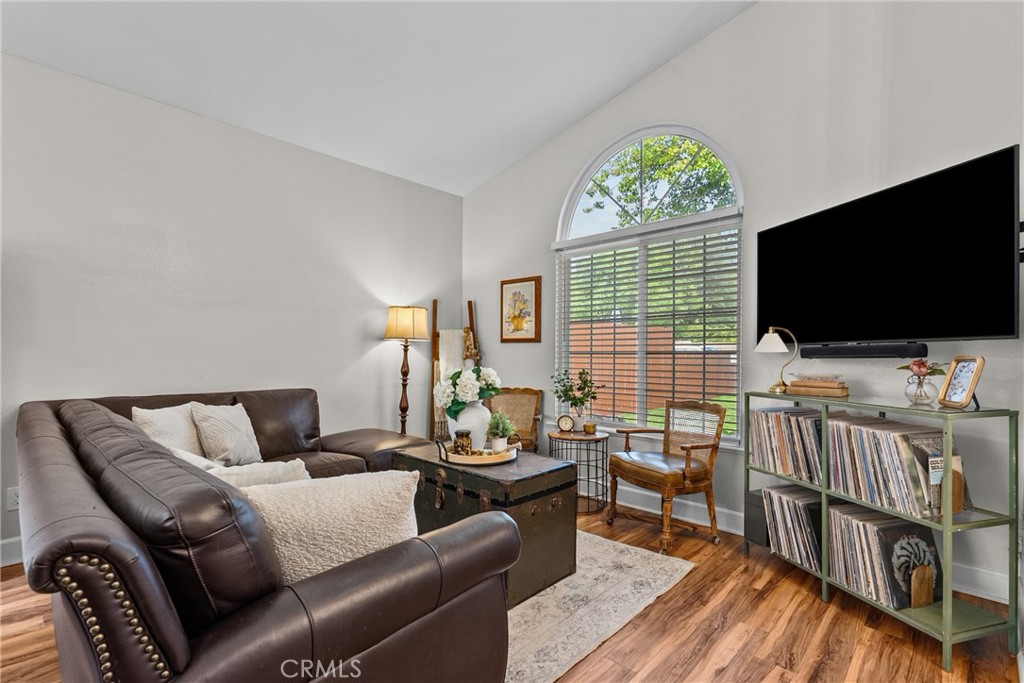 24510 Apple St. Property Photo 4