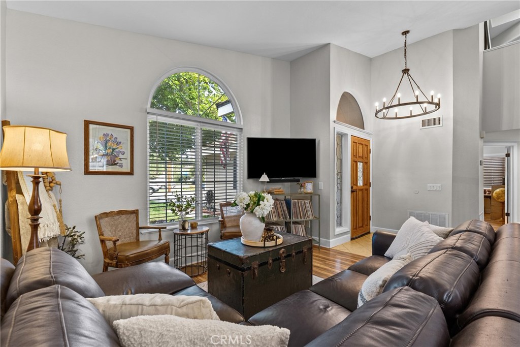 24510 Apple St. Property Photo 5