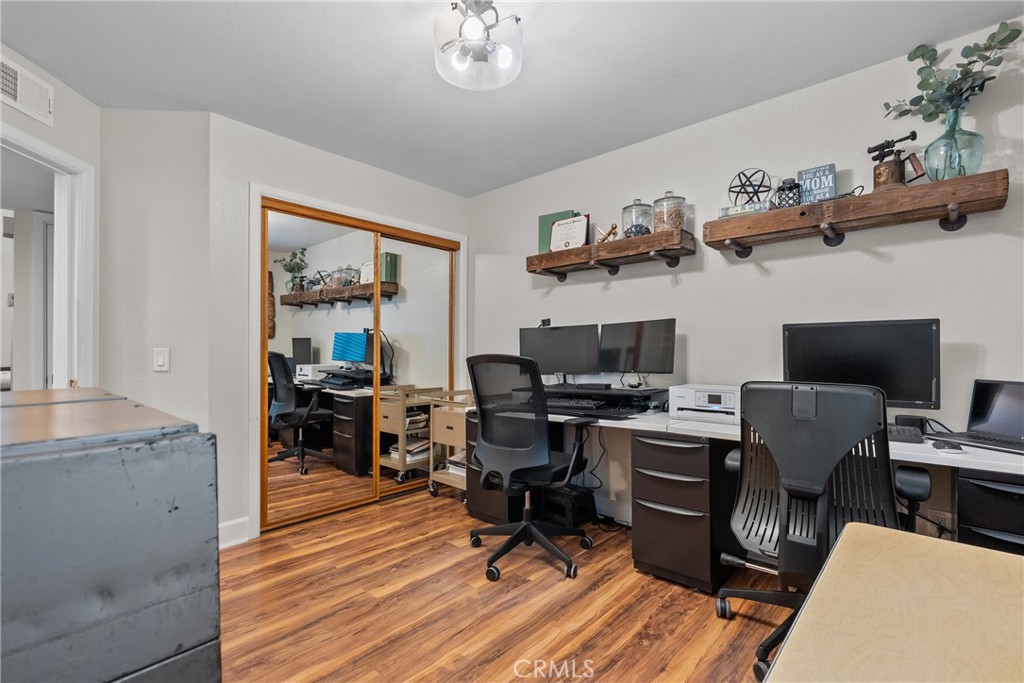 24510 Apple St. Property Photo 23
