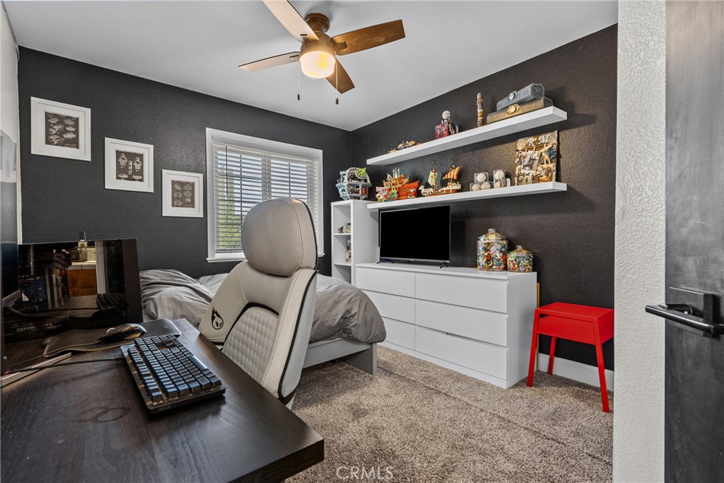 24510 Apple St. Property Photo 27