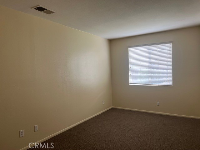 33 Nutwood Avenue Property Photo 10