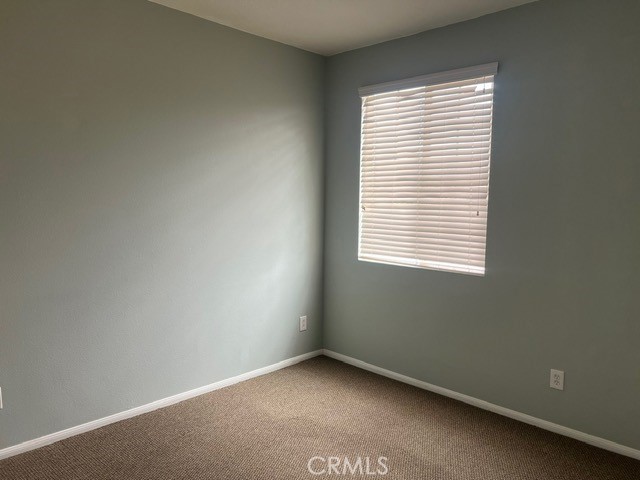33 Nutwood Avenue Property Photo 20
