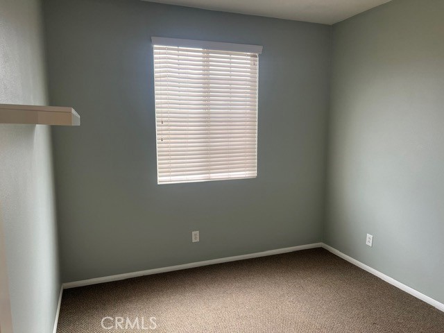 33 Nutwood Avenue Property Photo 23