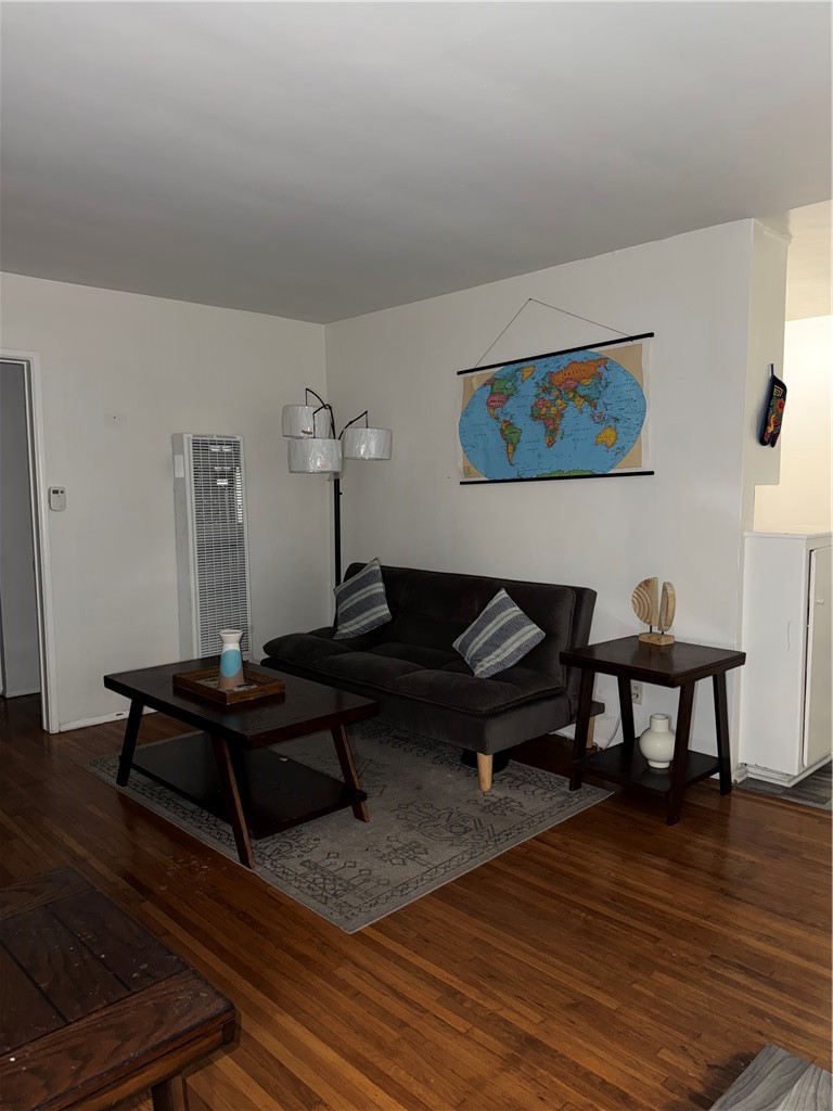 241 E Washington 2 Property Photo 3