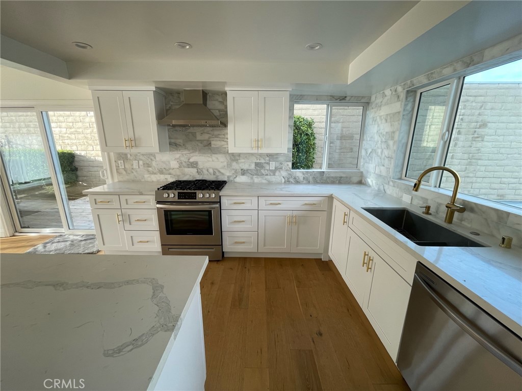 4510 Henley Court Property Photo 7